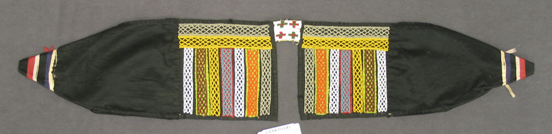 NMAI_142483_Sleeves.jpg